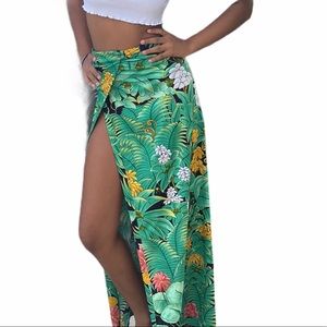 Colorful vintage slit skirt